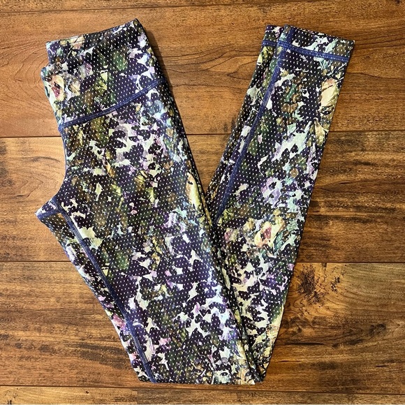LULULEMON Wunder Under Luxtreme Floral Sport Leggings Size 2 EUC 29” - Picture 1 of 9